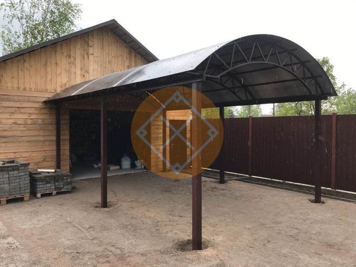 навес для машины с арочной формой ската