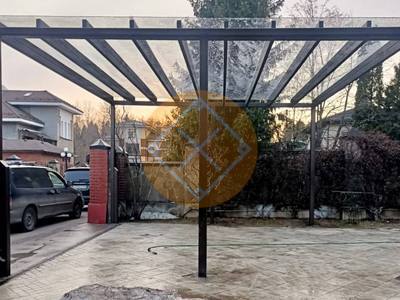 Навес с поликарбонатом монолитным