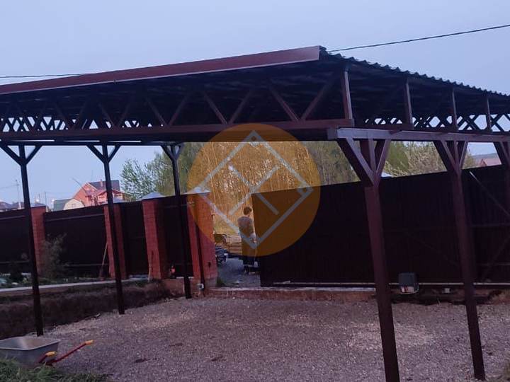 навес из профлиста для трех автомобилей