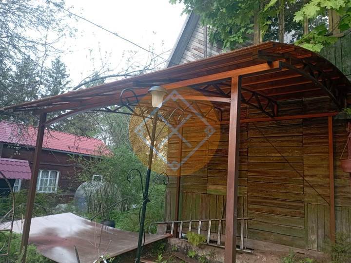 дачный арочный навес из поликарбоната