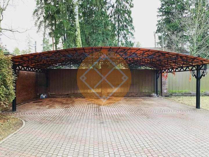 навес с коваными элементами для укрытия авто