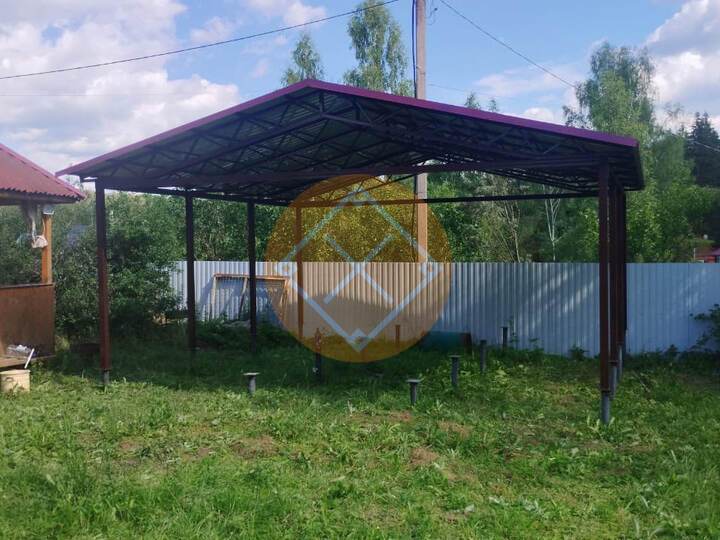 двускатный навес из металлочерепицы