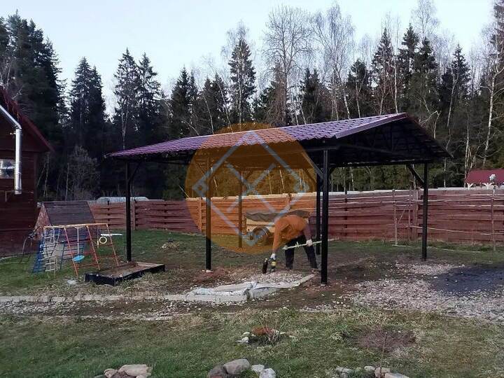 двускатный навес из металлочерепицы