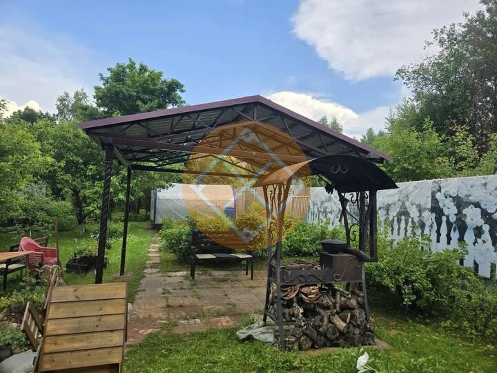 навес из металлочерепицы для зоны отдыха