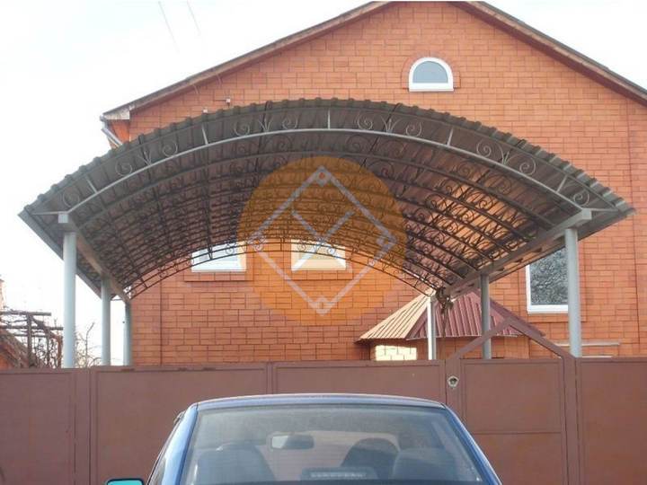 навес к дому из металлочерепицы