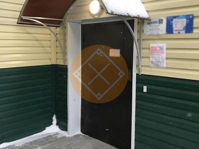 Козырек с арочной крышей для подъезда