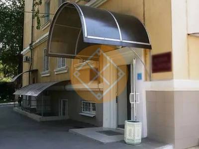 Арочный козырек с поликарбонатом и пятью фермами