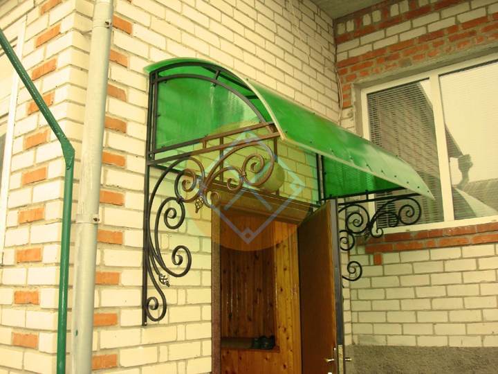 металлический полуарочный козырек