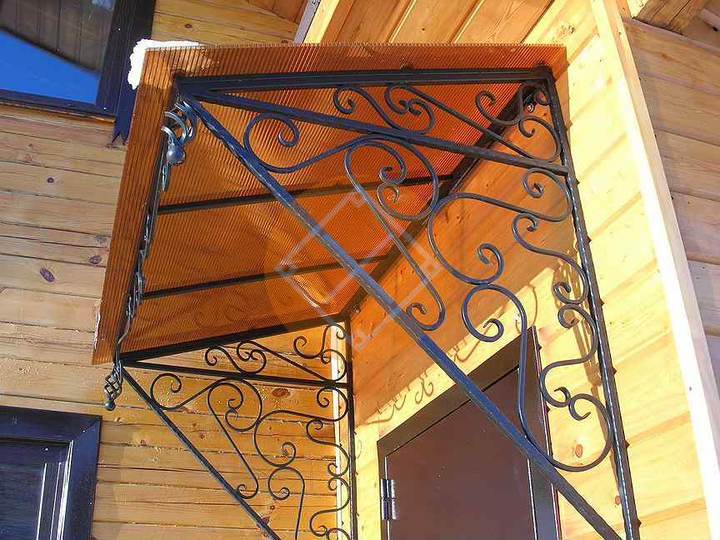 односкатный металлический козырек