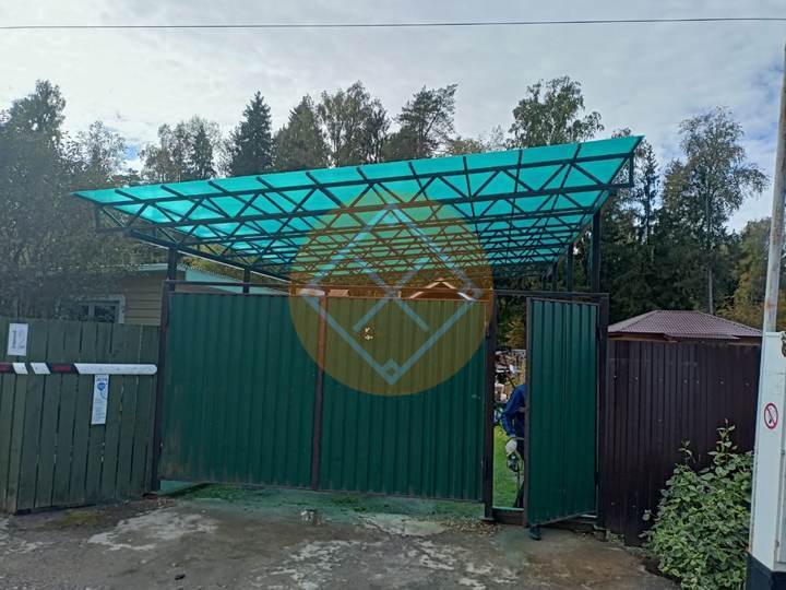 односкатный навес из поликарбоната