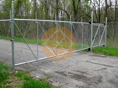 Ворота откатные из рабицы с автоматикой DOORHAN