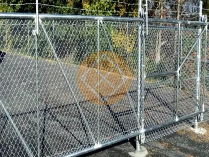стальные откатные ворота из рабицы